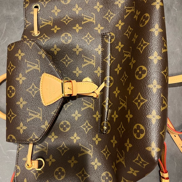 NWOT Louis Vuitton Mountsouris PM backpack - Picture 2 of 5